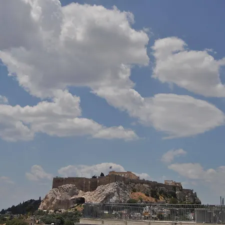 Niki Athens